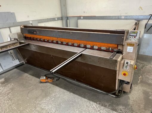 Edwards DD 3.5/2500 Direct Drive Mechanical Shear