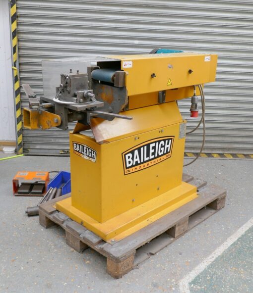 Baileigh Rusch M900-CE Abrasive Tube & Pipe Notcher