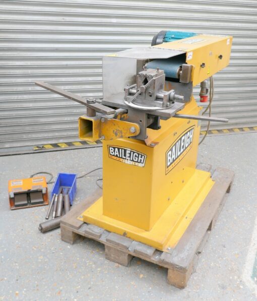 Baileigh Rusch M900-CE Abrasive Tube & Pipe Notcher - Image 11