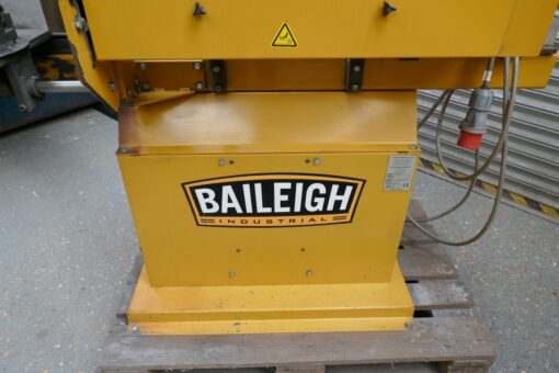 Baileigh Rusch M900-CE Abrasive Tube & Pipe Notcher - Image 7