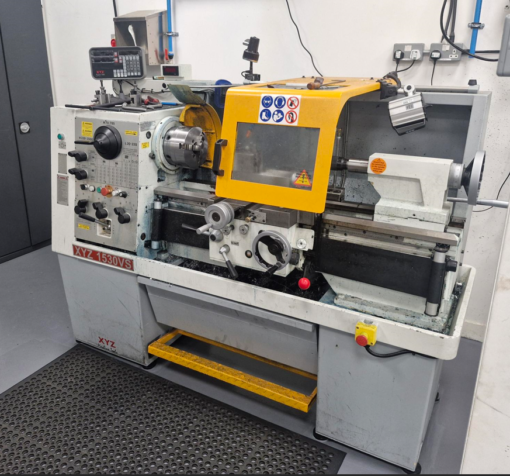 XYZ 1530VS Gap Bed Centre Lathe